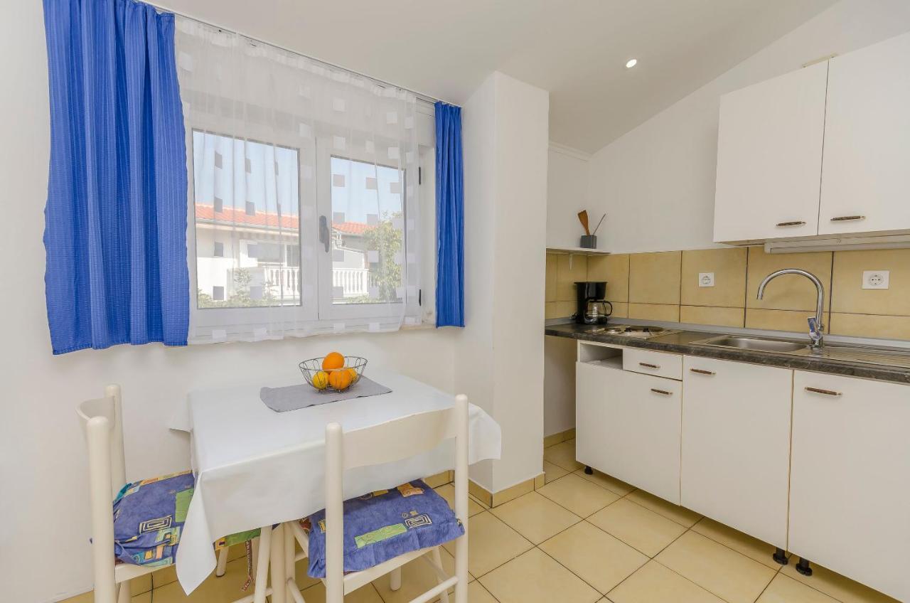 Apartments And Rooms On The Beach Vodice Exterior foto